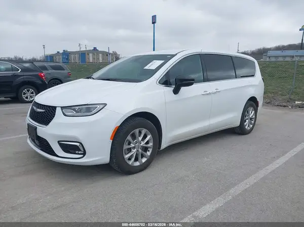 2C4RC3BG8SR523110 2025 CHRYSLER PACIFICA - Image 2
