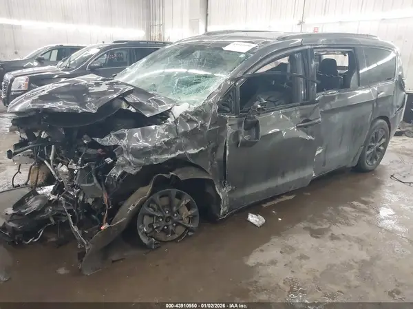 2C4RC3BG9MR597252 2021 CHRYSLER PACIFICA - Image 2