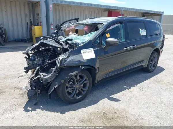 2C4RC3BG9PR585476 2023 CHRYSLER PACIFICA - Image 2