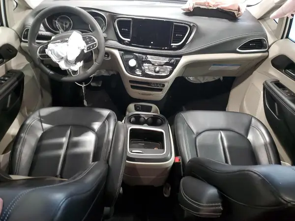 2C4RC3BG9PR605516 2023 CHRYSLER PACIFICA - Image 8