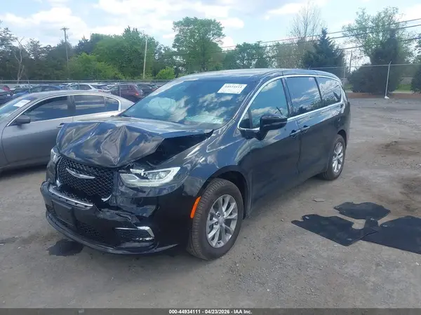 2C4RC3BG9TR199716 2026 CHRYSLER PACIFICA - Image 2