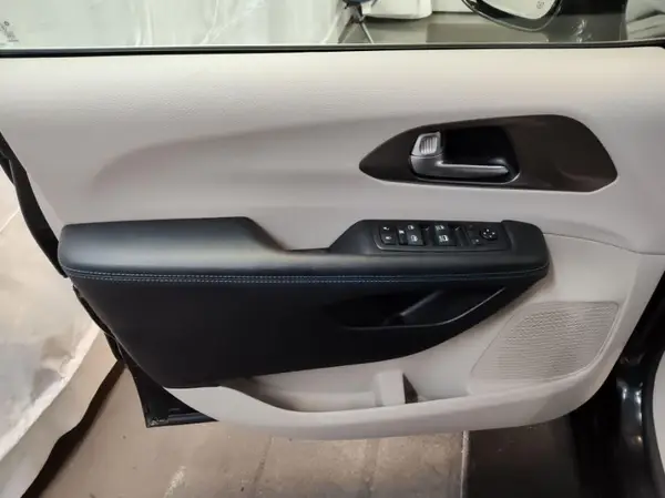 2C4RC3FG6MR567166 2021 CHRYSLER PACIFICA - Image 1