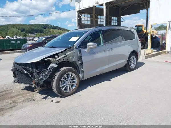 2C4RC3FG7MR514668 2021 CHRYSLER PACIFICA - Image 2