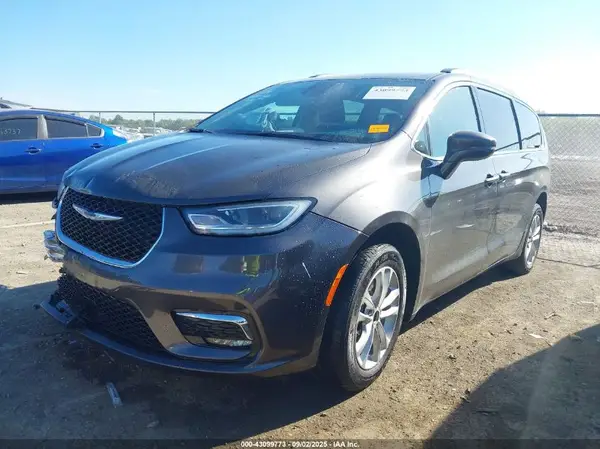 2C4RC3FG8MR550806 2021 CHRYSLER PACIFICA - Image 2
