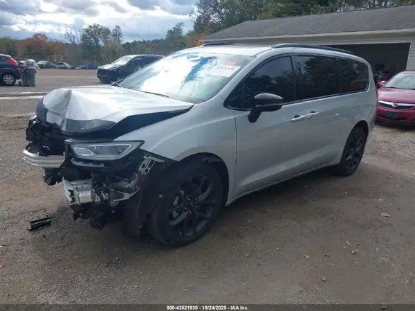 2C4RC3GG1PR609990 2023 CHRYSLER PACIFICA - Image 2
