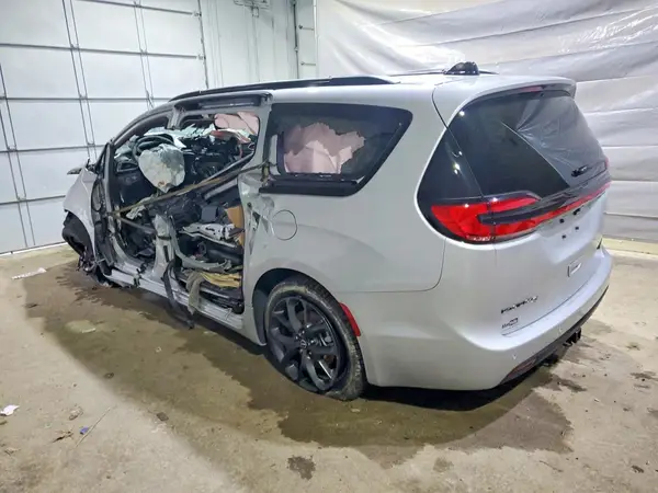 2C4RC3GG1TR184555 2026 CHRYSLER PACIFICA - Image 2