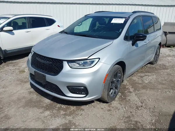 2C4RC3GG3TR166994 2026 CHRYSLER PACIFICA - Image 2