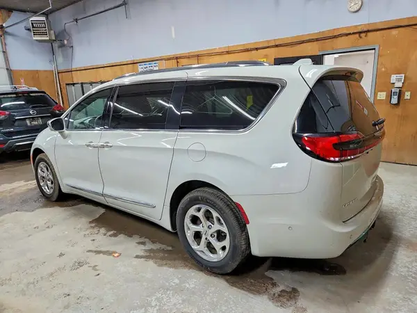 2C4RC3GG4MR557427 2021 CHRYSLER PACIFICA - Image 2