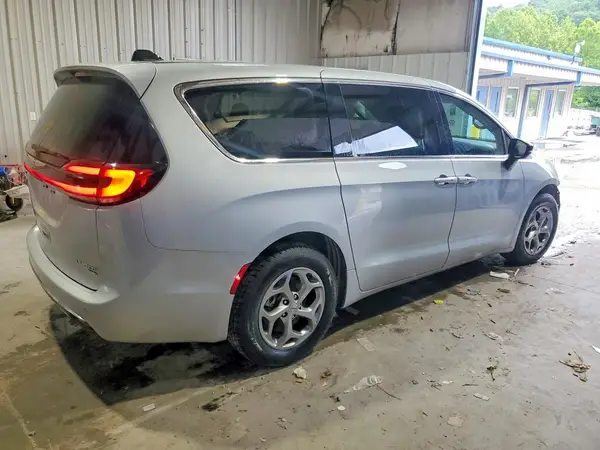 2024 CHRYSLER PACIFICA COPART lot 60559656 auction photo 3