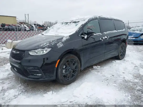 2C4RC3GG7SR536634 2025 CHRYSLER PACIFICA - Image 2
