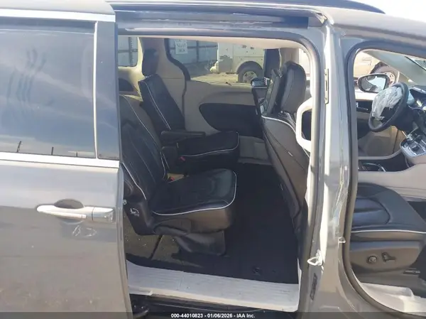 2C4RC3GG9PR500337 2023 CHRYSLER PACIFICA - Image 8