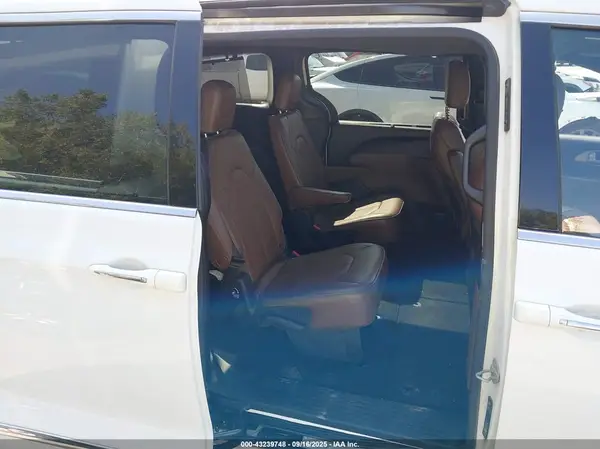 2C4RC3GGXMR518602 2021 CHRYSLER PACIFICA - Image 8