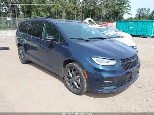 2C4RC3GGXPR555282 2023 CHRYSLER PACIFICA - Image 1