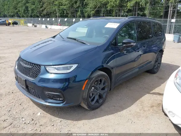 2C4RC3GGXPR555282 2023 CHRYSLER PACIFICA - Image 2
