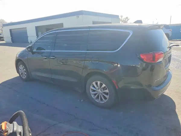 2CARC1FG0JR278459 2018 CHRYSLER PACIFICA - Image 2
