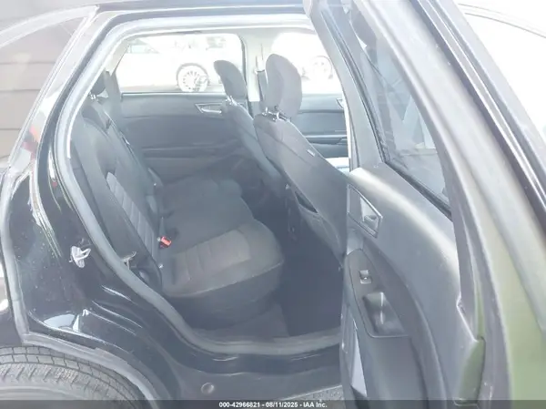 2FMPK3G9XKBC21570 2019 FORD EDGE - Image 8