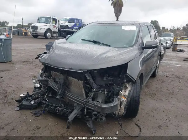 2FMPK3J85JBC12726 2018 FORD EDGE - Image 2