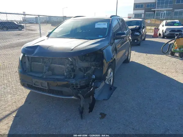 2FMPK3J88JBC36938 2018 FORD EDGE - Image 2