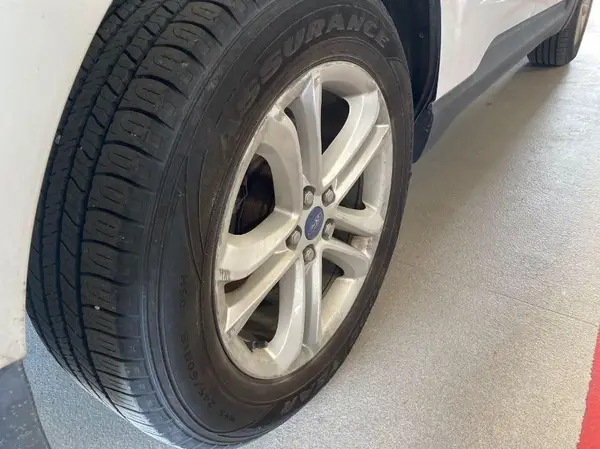 2FMPK3J90KBC03300 2019 FORD EDGE - Image 2