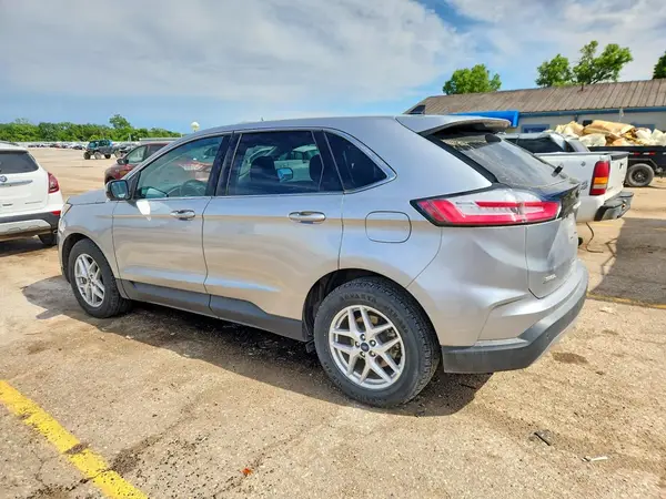 2FMPK3J94MBA00056 2021 FORD EDGE - Image 2