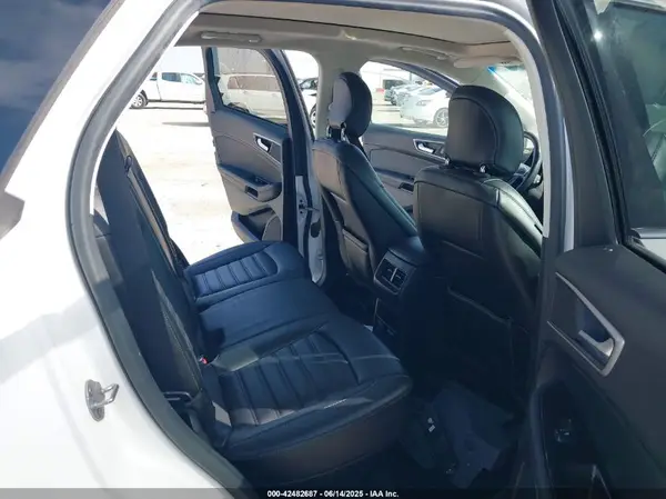 2FMPK3J97KBC26735 2019 FORD EDGE - Image 8