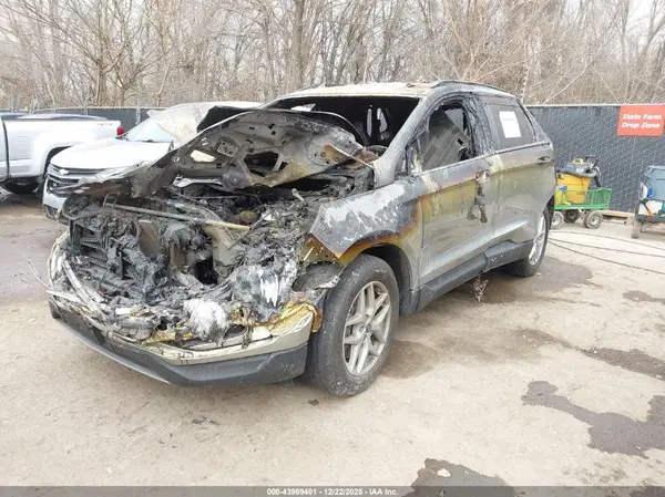 2FMPK3J98MBA37899 2021 FORD EDGE - Image 2