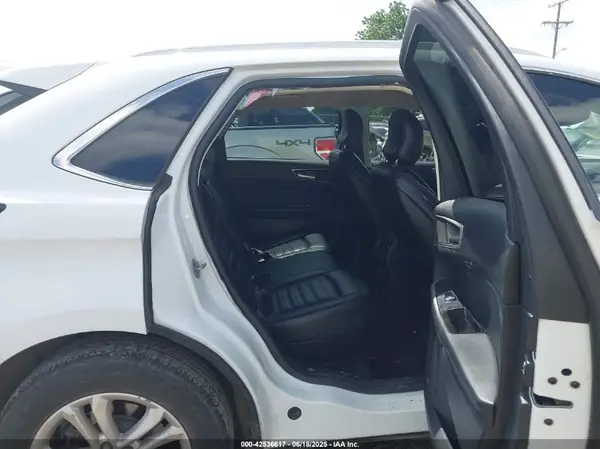 2FMPK3J9XKBC03644 2019 FORD EDGE - Image 8