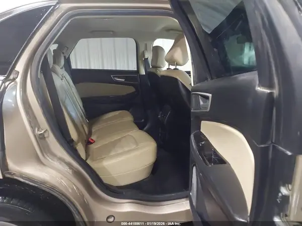 2FMPK3J9XLBB17235 2020 FORD EDGE - Image 8