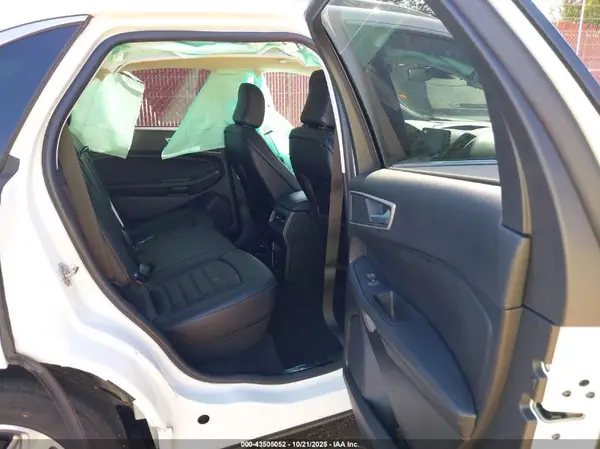 2FMPK3J9XMBA65882 2021 FORD EDGE - Image 8