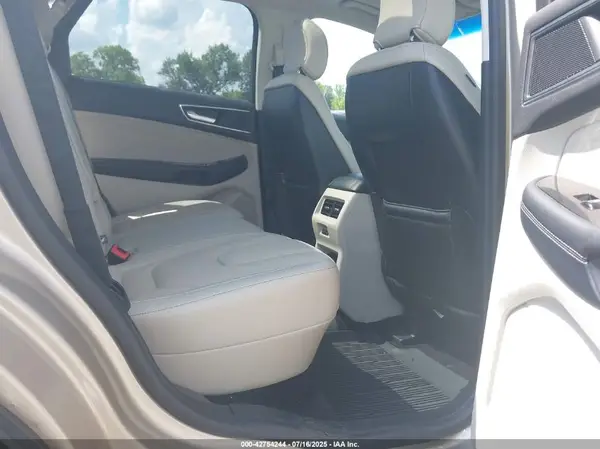 2FMPK3K85JBC30402 2018 FORD EDGE - Image 8