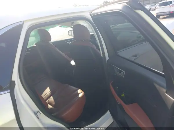 2FMPK3K88JBB56022 2018 FORD EDGE - Image 8