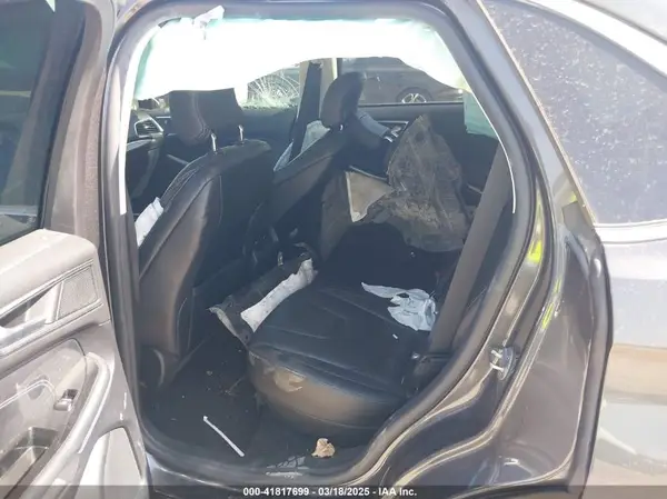 2FMPK3K9XKBC06140 2019 FORD EDGE - Image 8