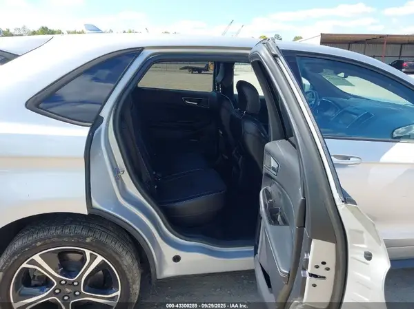 2FMPK4AP1KBB73664 2019 FORD EDGE - Image 8