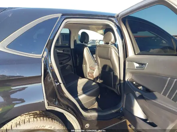 2FMPK4AP2JBC07125 2018 FORD EDGE - Image 8