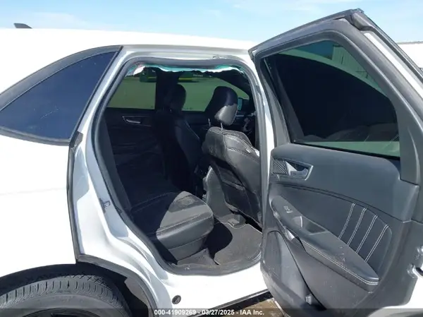 2FMPK4AP7NBA19237 2022 FORD EDGE - Image 8