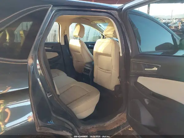 2FMPK4G90NBA99585 2022 FORD EDGE - Image 8
