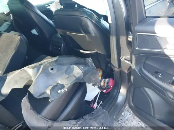 2FMPK4J89HBC27987 2017 FORD EDGE - Image 8