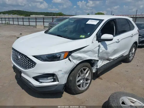 2FMPK4J91PBA36619 2023 FORD EDGE - Image 2