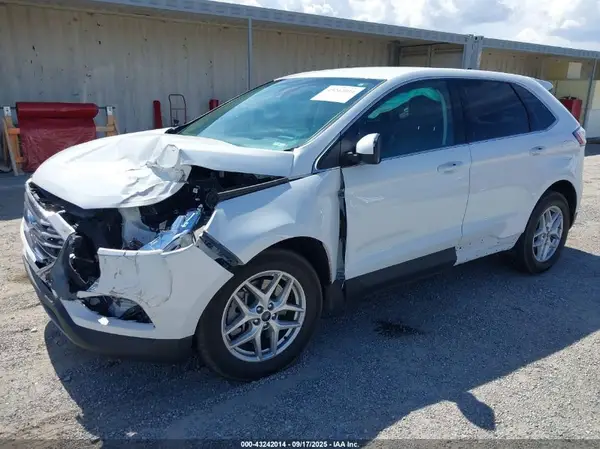 2FMPK4J92NBA41941 2022 FORD EDGE - Image 2