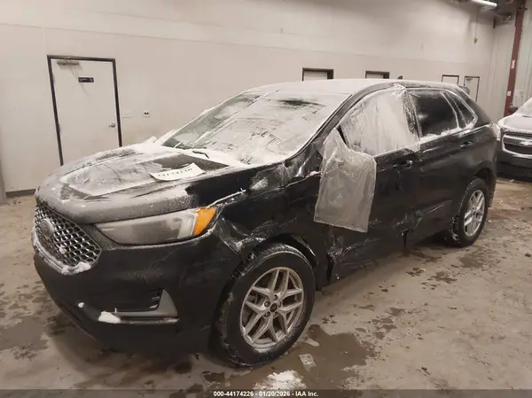 2FMPK4J92RBA38706 2024 FORD EDGE - Image 2
