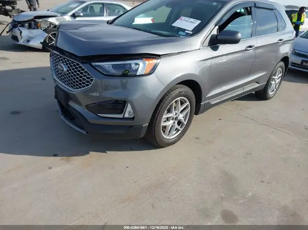 2FMPK4J93RBA42098 2024 FORD EDGE - Image 2