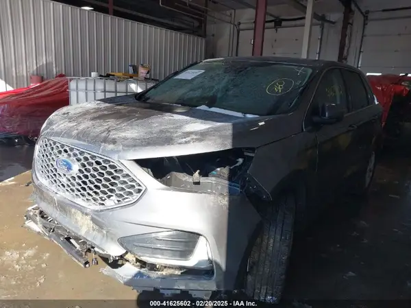 2FMPK4J93RBA76476 2024 FORD EDGE - Image 2