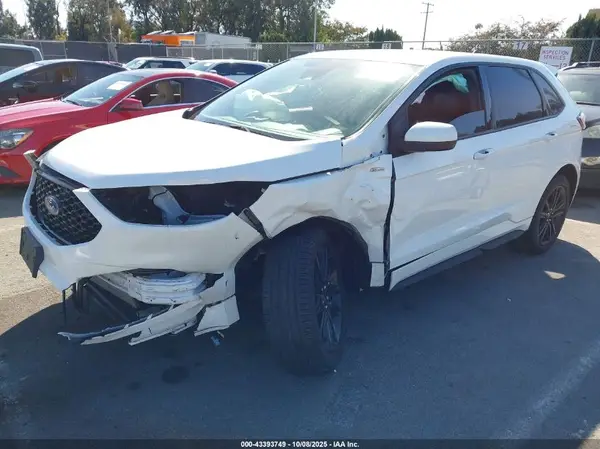 2FMPK4J94PBA00567 2023 FORD EDGE - Image 2