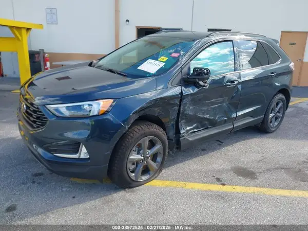 2FMPK4J94PBA52815 2023 FORD EDGE - Image 2