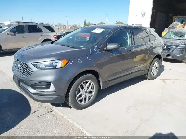 2FMPK4J94RBA98745 2024 FORD EDGE - Image 2