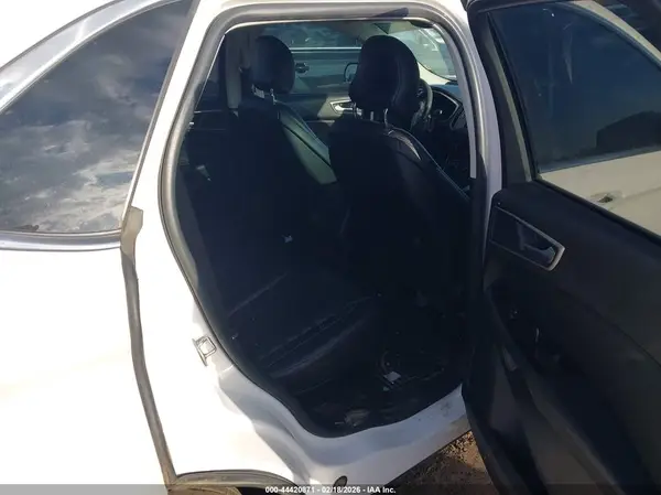2FMPK4J95KBB82790 2019 FORD EDGE - Image 8