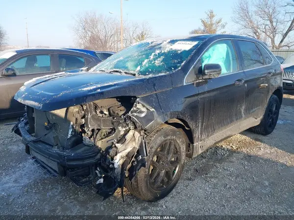 2FMPK4J95MBA26588 2021 FORD EDGE - Image 2