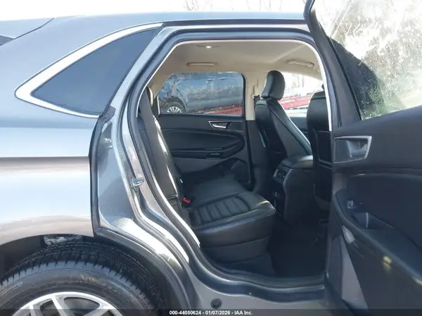 2FMPK4J95NBA08142 2022 FORD EDGE - Image 8