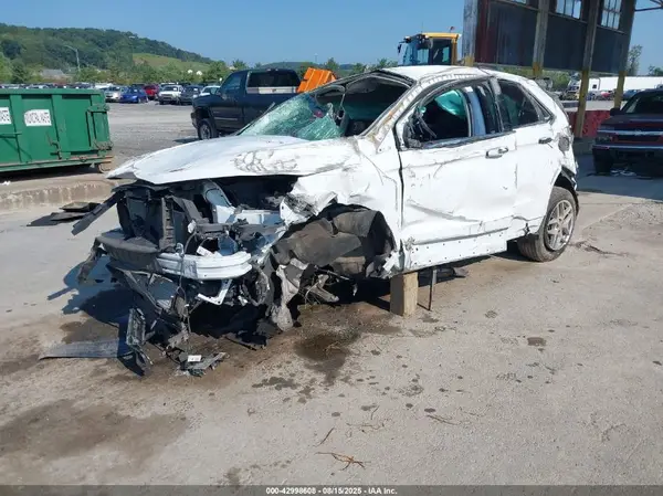 2FMPK4J95PBA35781 2023 FORD EDGE - Image 2