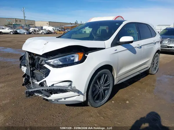 2FMPK4J95RBB10854 2024 FORD EDGE - Image 2